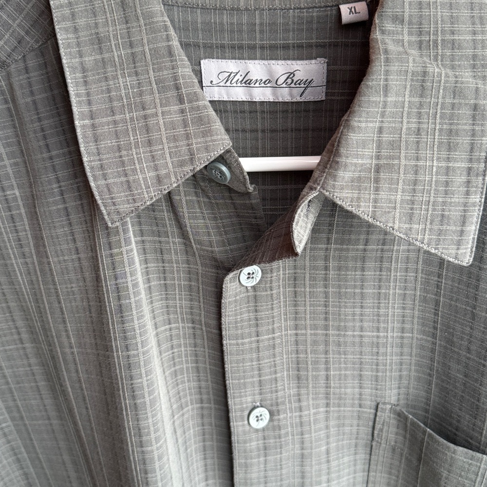 Classic Men's Gray Plaid Button Down Shirt
